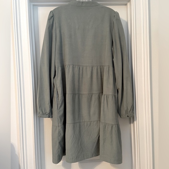 Corduroy Long Sleeve Tiered Dress Size L with Pockets - Picture 4 of 6